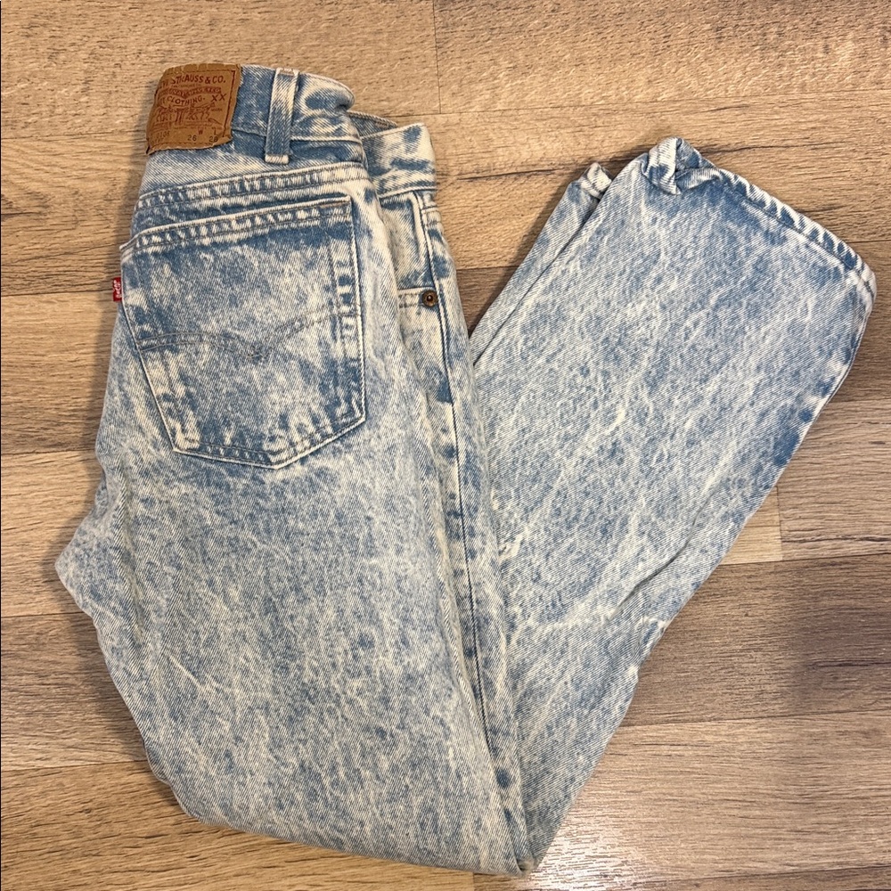 Levi's Light Blue Relaxed Jeans Size 26